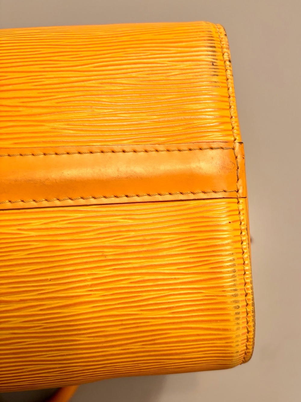 Louis Vuitton Yellow Epi Leather Speedy 25 (with Entrupy COA) - Picture 11 of 16